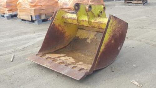 48" GP BUCKET, fits backhoe