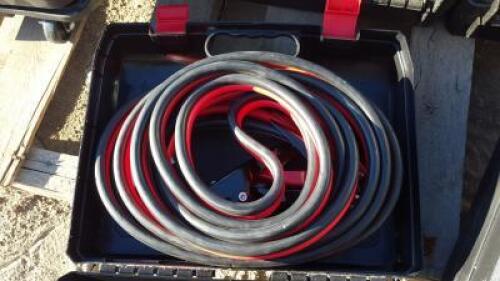 UNUSED 25' 800AMP EXTRA HD BOOSTER CABLES