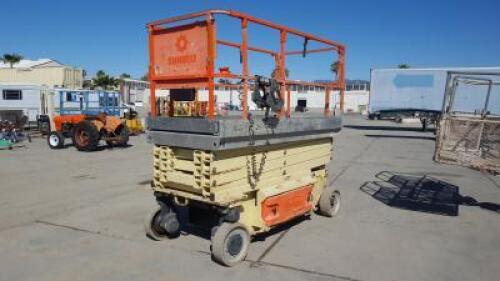 2008 JLG 2646ES SCISSORLIFT, electric, 26' lift, extendable platform, 390 hours indicated. s/n:0200185237