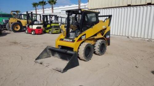 2004 CATERPILLAR 232B SKIDSTEER LOADER, gp bucket, aux hydraulics, canopy, 2,425 hours indicated. s/n:CAT0232BTSCH00578