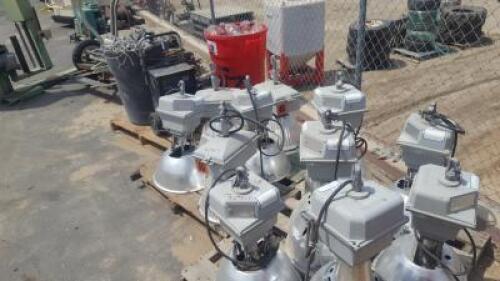 (11) OUTDOOR LIGHTS W/TRASH CAN FULL OF LIGHT BULBS, TRASHCAN FULL OF LIGHT SOCKETS, DIEHARD BATTERY CHARGER **(LOCATED IN COLTON, CA)**