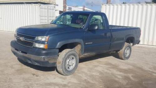 s**2006 CHEVROLET SILVERADO 2500 PICKUP TRUCK, 6.0L gasoline, automatic, a/c. s/n:1GCHC24U76E110641