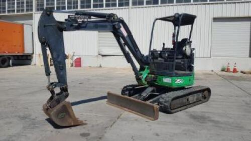 2013 JOHN DEERE 35D MINI HYDRAULIC EXCAVATOR, gp bucket, qc, aux hydraulics, backfill blade, canopy, 2,440 hours indicated. s/n:1FF035DXCCG269888