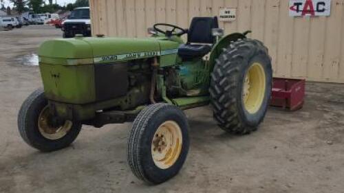 JOHN DEERE 2040 UTILITY TRACTOR, John Deere 3cyl 40hp diesel, scraper box, pto, 3-point hitch. s/n:307283