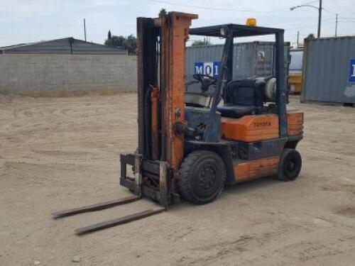 TOYOTA 42-FG25 FORKLIFT, 4,300#, 80" mast, 3-stage, sideshift, lpg. s/n:405FG25-19753 **(DOES NOT RUN)**