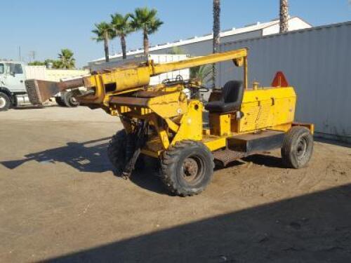 ARROW HJ1250 HYDRA HAMMER, John Deere 4cyl diesel, 12' mast, side shift, 2,102 hours indicated. s/n:3226