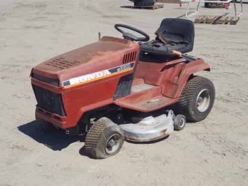 HONDA HT3810 RIDE ON LAWN MOWER, Honda gasoline. s/n:HT3810-5001784 **(DOES NOT RUN)**