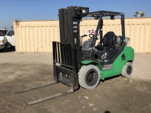 2012 KOMATSU FG30HT-16 FORKLIFT, 6,000#, 80" mast, 4-stage, 241" lift, side shift, dual fuel, canopy, 1,902 hours indicated. s/n:A230956