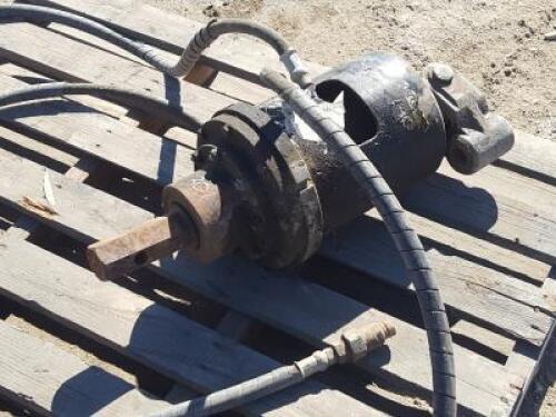 HYDRAULIC AUGER ATTACHMENT **(LOCATED IN COLTON, CA)**