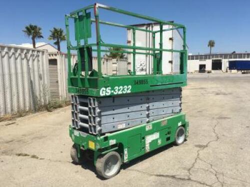 2011 GENIE GS-3232 SCISSORLIFT, electric, 32' lift, extendable platform, 431 hours indicated. s/n:GS3211A-97167