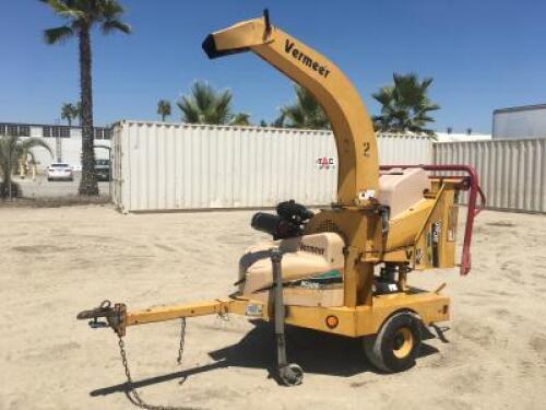 2005 VERMEER BC600XL CHIPPER, gasoline, 6" feeder, portable, 945 hours indicated. s/n:1VR2091H751000385