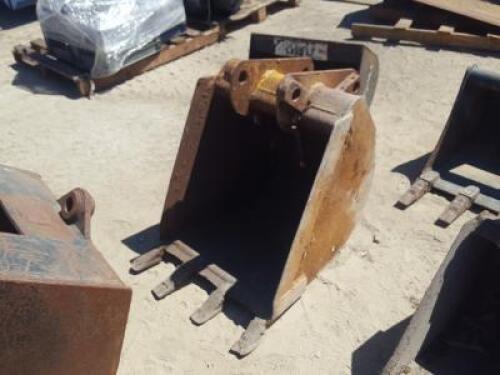 12" BOBCAT GP BUCKET, fits 909 backhoe **(LOCATED IN COLTON, CA)**