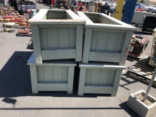 (4) LARGE PLANTERS **(LOCATED IN COLTON, CA)**