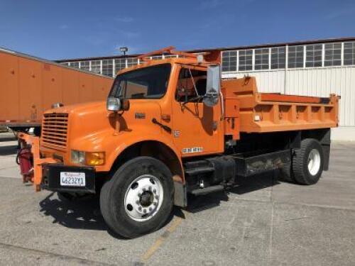 1997 INTERNATIONAL 4900 BOBTAIL DUMP TRUCK, DT466 7.6L diesel, Allison automatic, a/c, in-cab controls, front aux, Henderson Chief 5-6 yard box, 20,000# rears, tow package. s/n:1HTSDAAN0VH380031