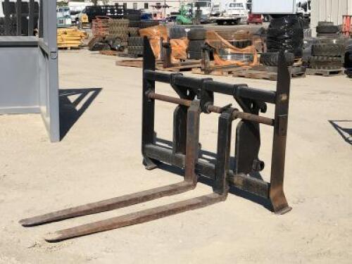 JRD WB146 FORKLIFT CARRIAGE, 60", 60" forks. s/n:06708AKR5622 **(LOCATED IN COLTON, CA)**