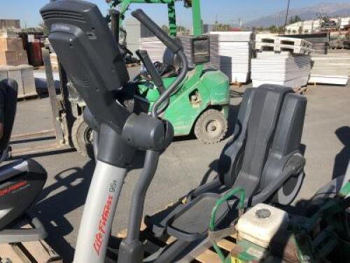 LIFE FITNESS 95X ELLIPTICAL MACHINE **(LOCATED IN COLTON, CA)**