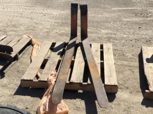 SET OF 60" FORKS **(LOCATED IN COLTON, CA)**