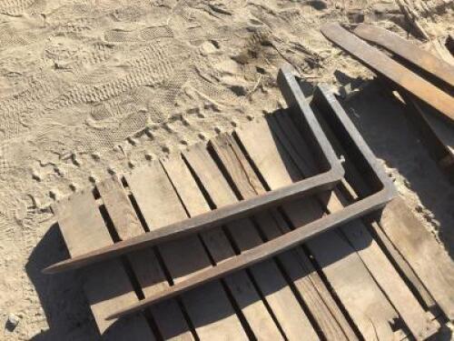 SET OF 42" FORKS **(LOCATED IN COLTON, CA)**
