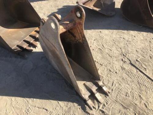 12" GP BUCKET, fits Case backhoe. **(LOCATED IN COLTON, CA)**