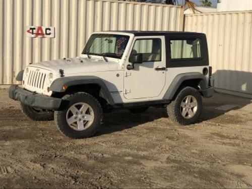 s**2008 JEEP WRANGLER SUV, 3.8L gasoline, automatic, 4x4, a/c, tow package. s/n:1J4GA64198L595856