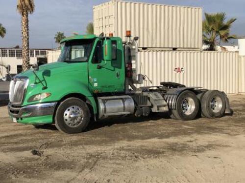 2010 INTERNATIONAL PROSTAR PREMIUM TRUCK TRACTOR, Cummins 425hp diesel, Eaton Fuller 10-speed, 12,000# front, wet kit, air ride suspension, 40,000# rears, 300,647 miles indicated. s/n:3HSCUAPR8AN291892