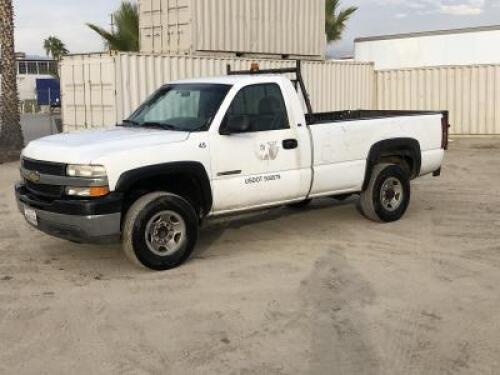 2001 CHEVROLET SILVERADO 2500 PICKUP TRUCK, 6.0L gasoline, automatic, a/c, tow package, Tommy gate lift gate. s/n:1GCHC24U91E154553