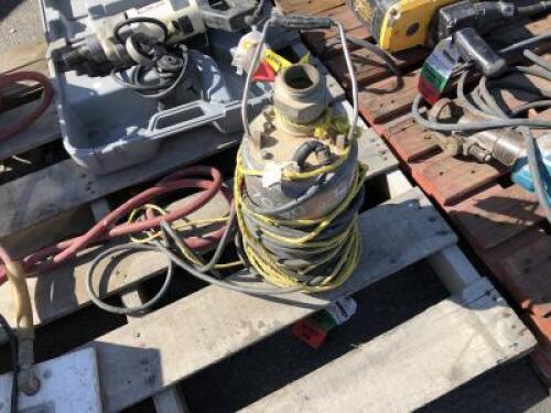 SUBMERSIBLE PUMP, electric **(LOCATED IN COLTON, CA)**