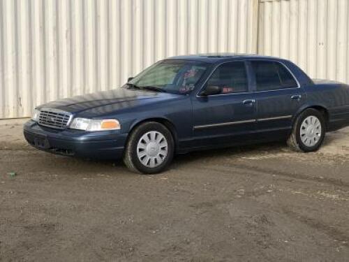 s**2009 FORD CROWN VICTORIA SEDAN, 4.6L gasoline, automatic, a/c, pw, pdl, pm, 88,005 miles indicated. s/n:2FAHP71V39X104715