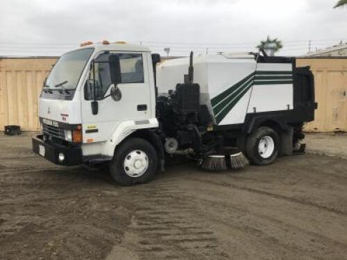 1993 MITSUBISHI FUSO FH1000 STREET SWEEPER, 5.8L diesel, automatic, a/c, pto, in-cab controls, 2 gutter brooms, water sprayers, rear auxiliary 3cyl diesel engine, rear broom. s/n:JW6CEG1G8PL000582