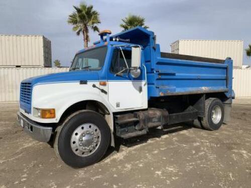 2000 INTERNATIONAL 4900 BOBTAIL DUMP TRUCK, International 530E 275hp diesel, automatic, a/c, pto, 12,000# front, 5-9 yard box, air brake hookups, 21,000# rear, tow package. s/n:1HTSDADNXYH201591