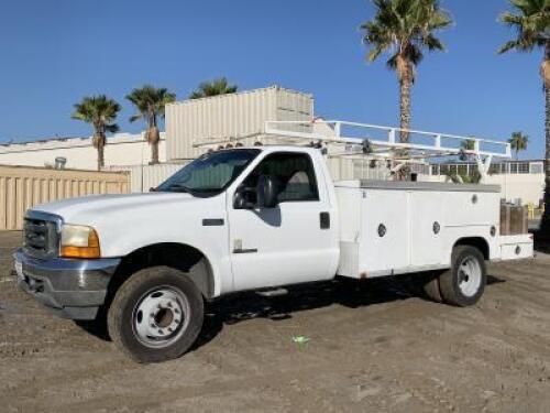 2001 FORD F450 UTILITY TRUCK, 7.3L diesel, automatic, a/c, 12' utility body, Delta liquid transfer tank, 11,000# rear, tow package. s/n:1FDXF46F11EB15870