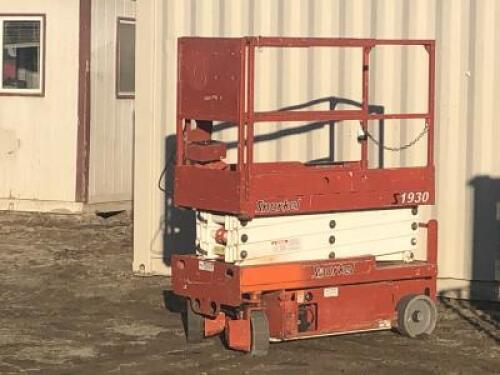 2008 SNORKEL S1930 SCISSORLIFT, electric, 19' lift, extendable platform, 376 hours indicated. s/n:S0808010477 **(DOES NOT RUN)**