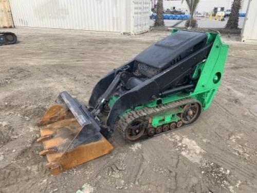 2016 TORO 22321G WALK BEHIND CRAWLER SKIDSTEER LOADER, gp bucket, aux hydraulics, 343 hours indicated. s/n:31000146