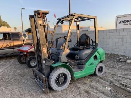 **2014 KOMATSU FG25T-16 FORKLIFT, 5,000#, 80" mast, 3-stage, 188" lift, sideshift, tilt, lpg, canopy. s/n:A410535 **(DOES NOT RUN)**