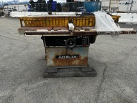 DRT40 TABLE SAW. s/n:5852 --(LOCATED IN COLTON, CA)--