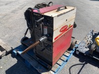 SNAP-ON MM250SL MIG WELDER, electric. s/n:26201 --(LOCATED IN COLTON, CA)--