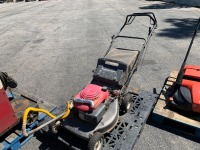 HONDA LAWN MOWER, Honda gasoline. s/n:FB --(LOCATED IN COLTON, CA)--