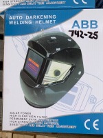 UNUSED AUTO DARKENING WELDING HELMET