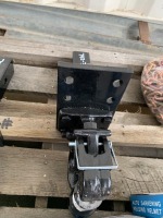 UNUSED 8-TON COMBO PINTLE HITCH