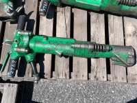 2016 APT M190 90# AIR HAMMER. s/n:324896M190BV --(LOCATED IN COLTON, CA)--