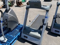 MATRIX ULTIMATE DECK TREADMILL, electric. --(LOCATED IN COLTON, CA)--