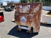1990 LUSARDI CONSTRUCTION 258 GALLON PRODUCT TANK. s/n:018 --(LOCATED IN COLTON, CA)--