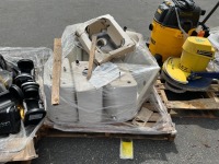 PALLET OF SINK BOWLS & TOILET TANKS --(LOCATED IN COLTON, CA)--